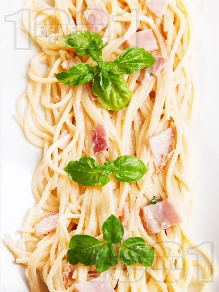 Спагети Карбонара - класическа рецепта - снимка на рецептата Спагети Карбонара - класическа рецепта - снимка на рецептата